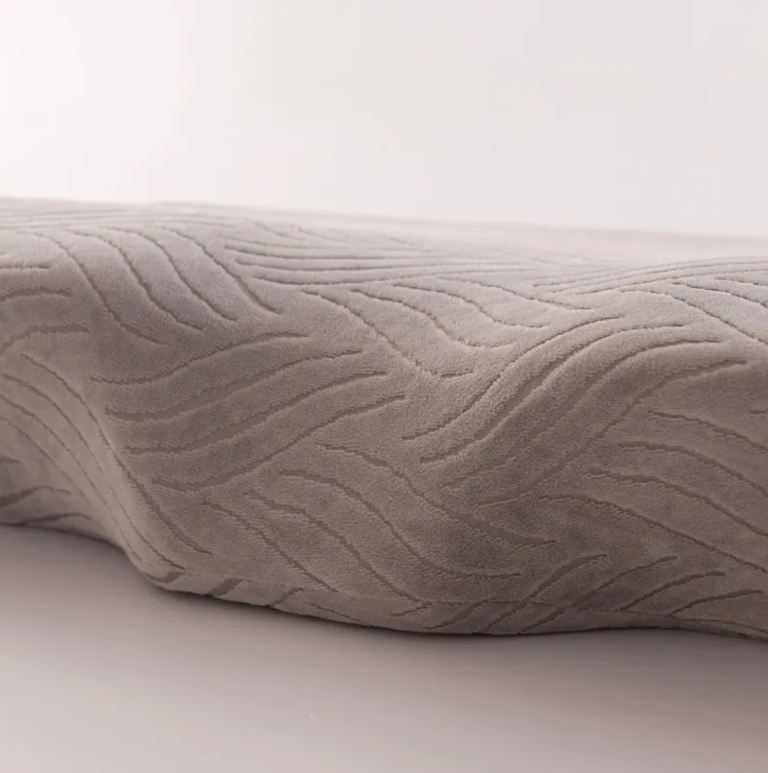 VeltoLiving Butterfly™ Memory Foam Pillow