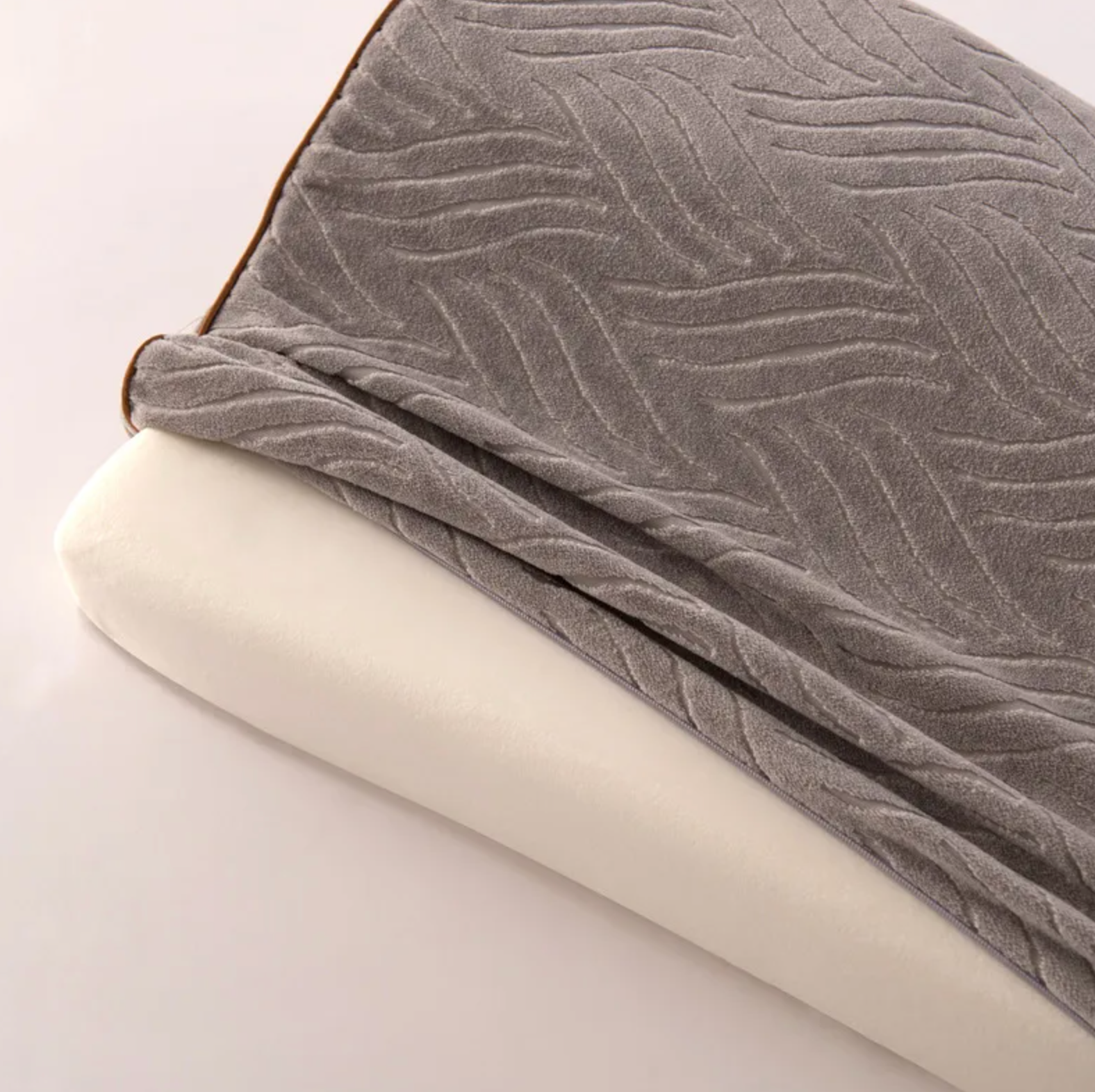 VeltoLiving Butterfly™ Memory Foam Pillow